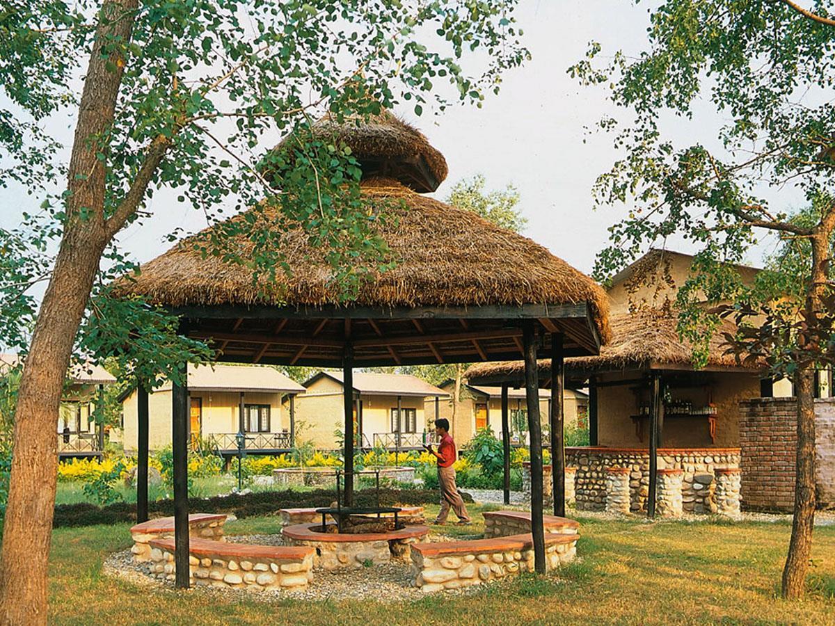 Maruni Sanctuary Lodge By Kgh Group Sauraha Exterior photo